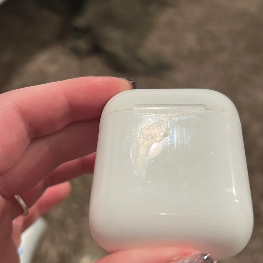 Apple used airpods